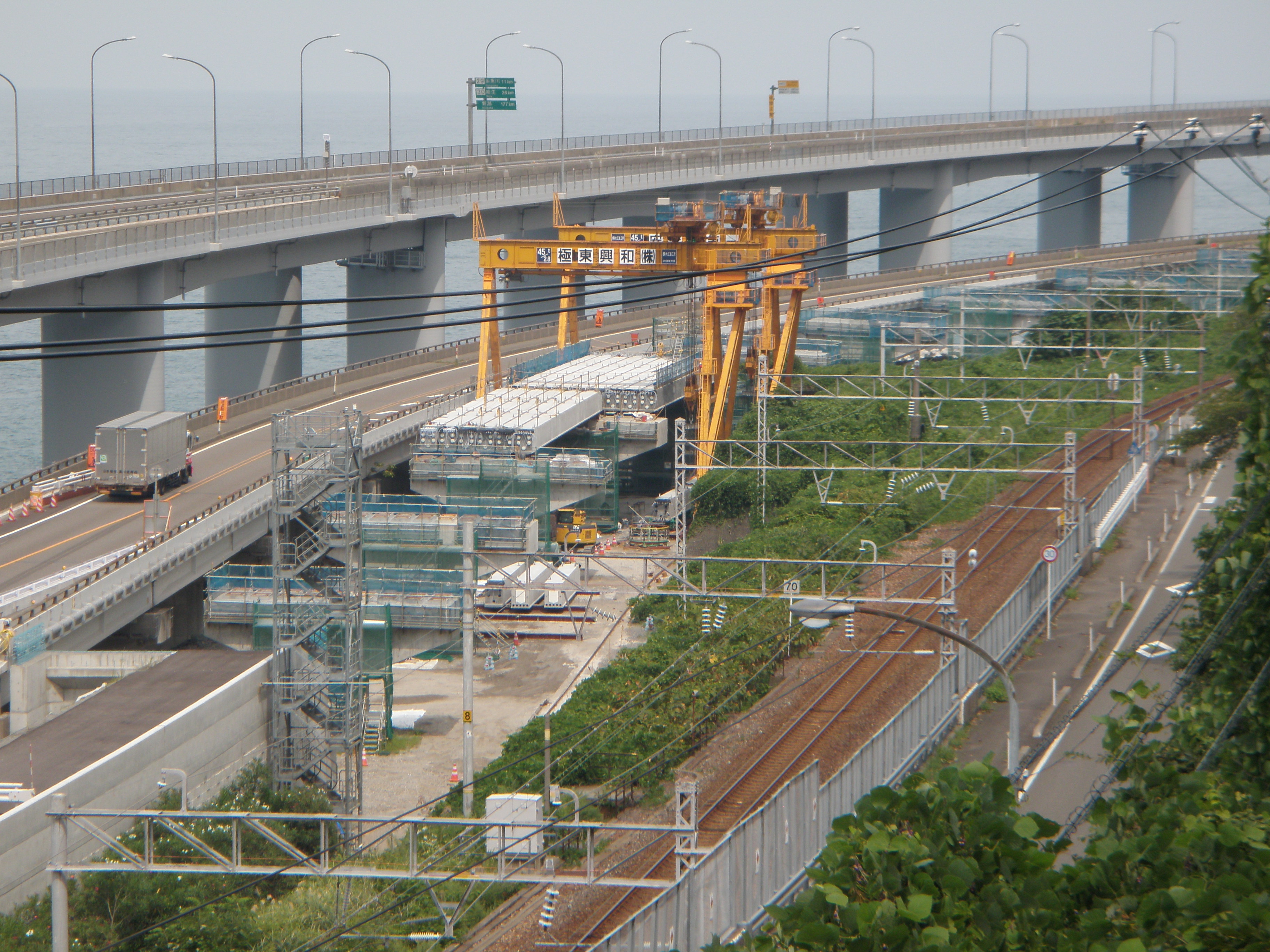 歌高架橋(第3工区)上部工事